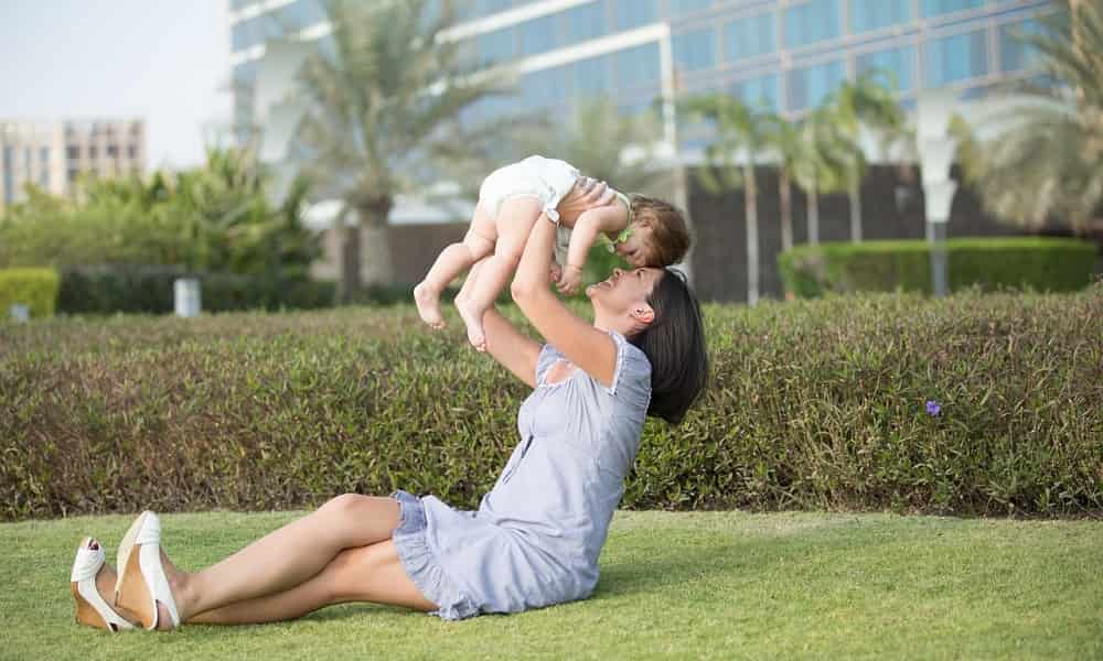 Jak połączyć pracę z wychowaniem niemowlaka?