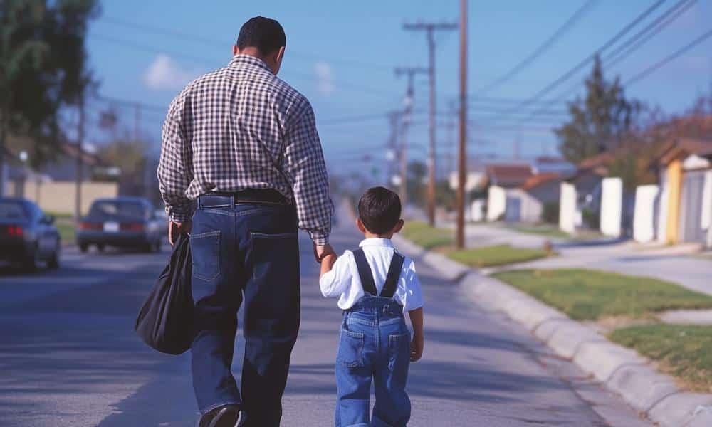 Jak budować relacje rodzinne bez drugiego rodzica? Praktyczne wskazówki dla samotnych opiekunów